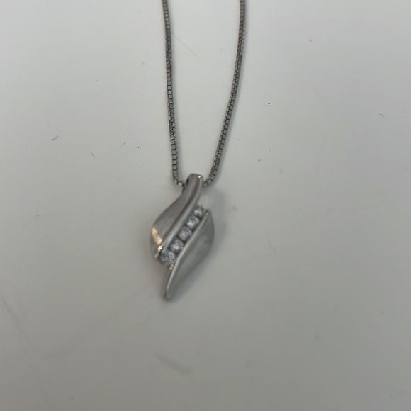 Women necklace, chain - Picture 2 of 6